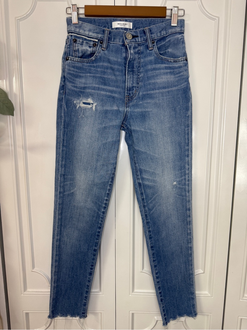 Moussy Vintage Wash High-Rise Slim Straight Jeans in Faded Blue
